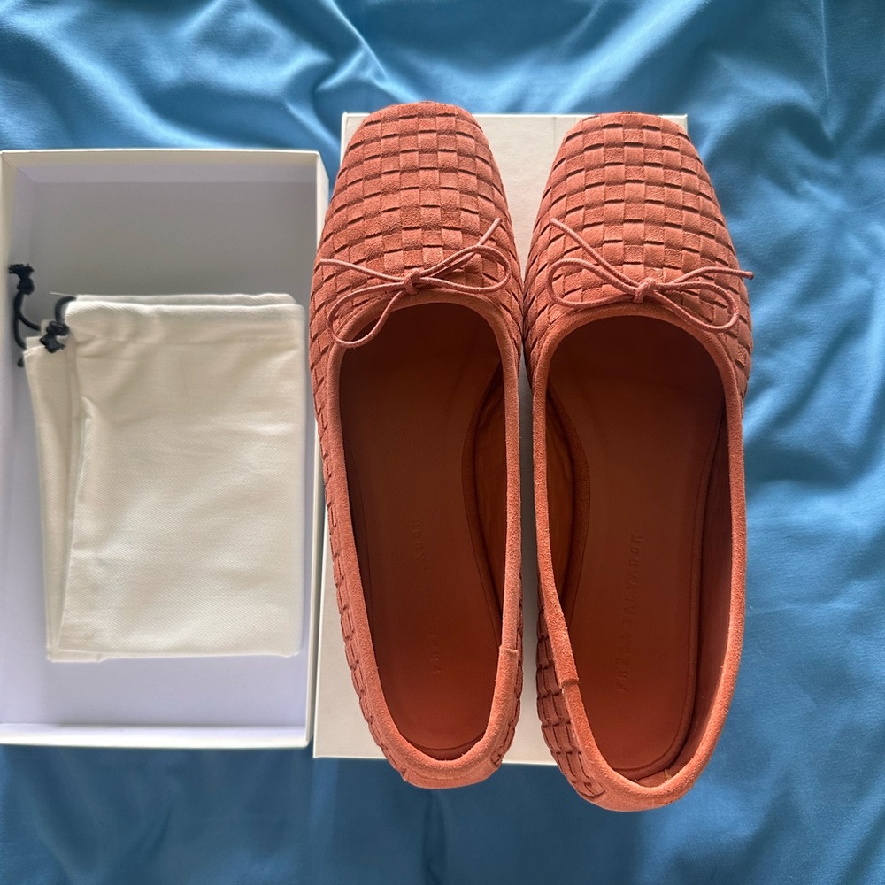 NEW Freda Salvador Jada Flat in Rosewood woven suede - Picture 3 of 8